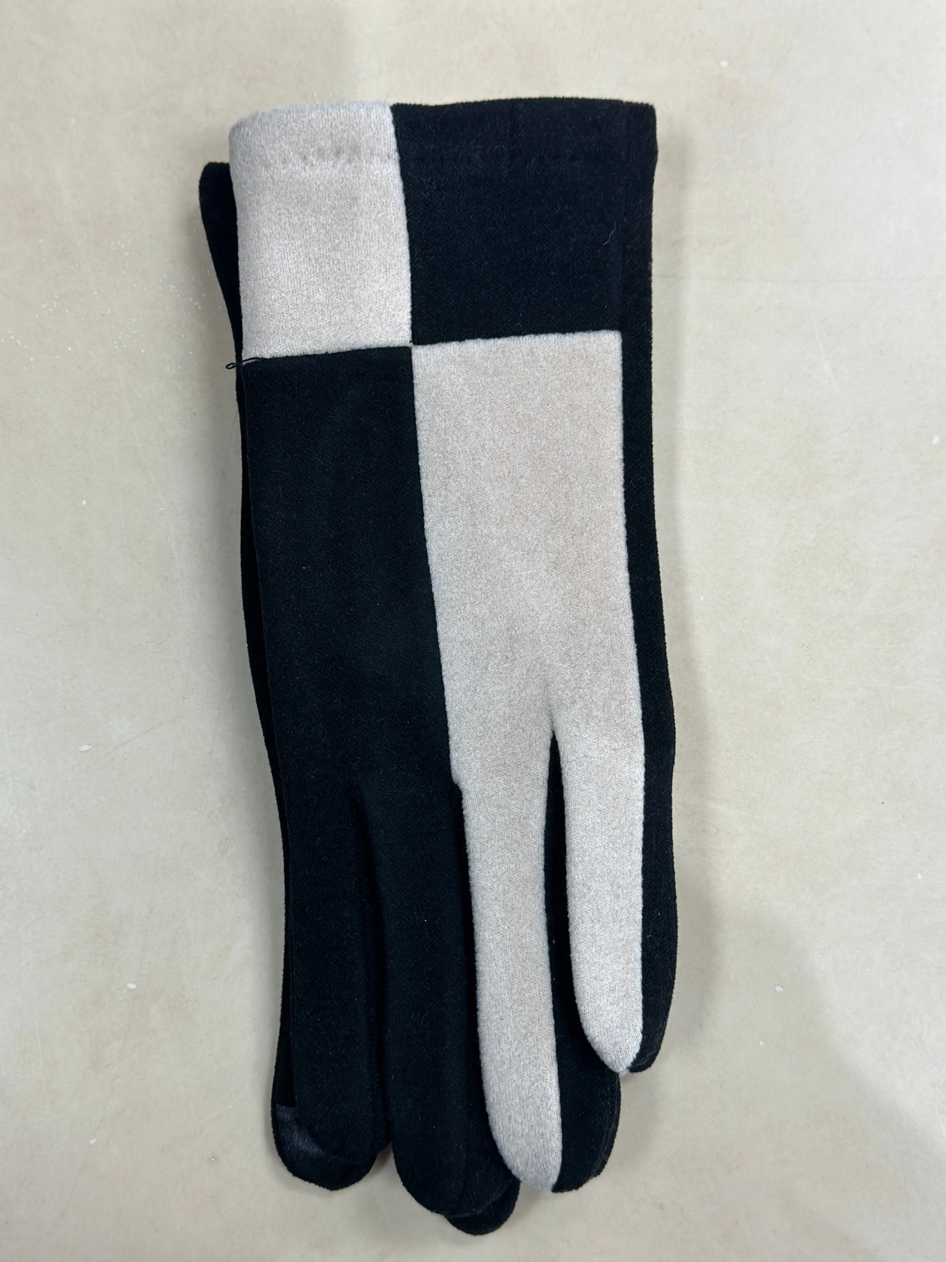 Harlequin Colorblock Glove