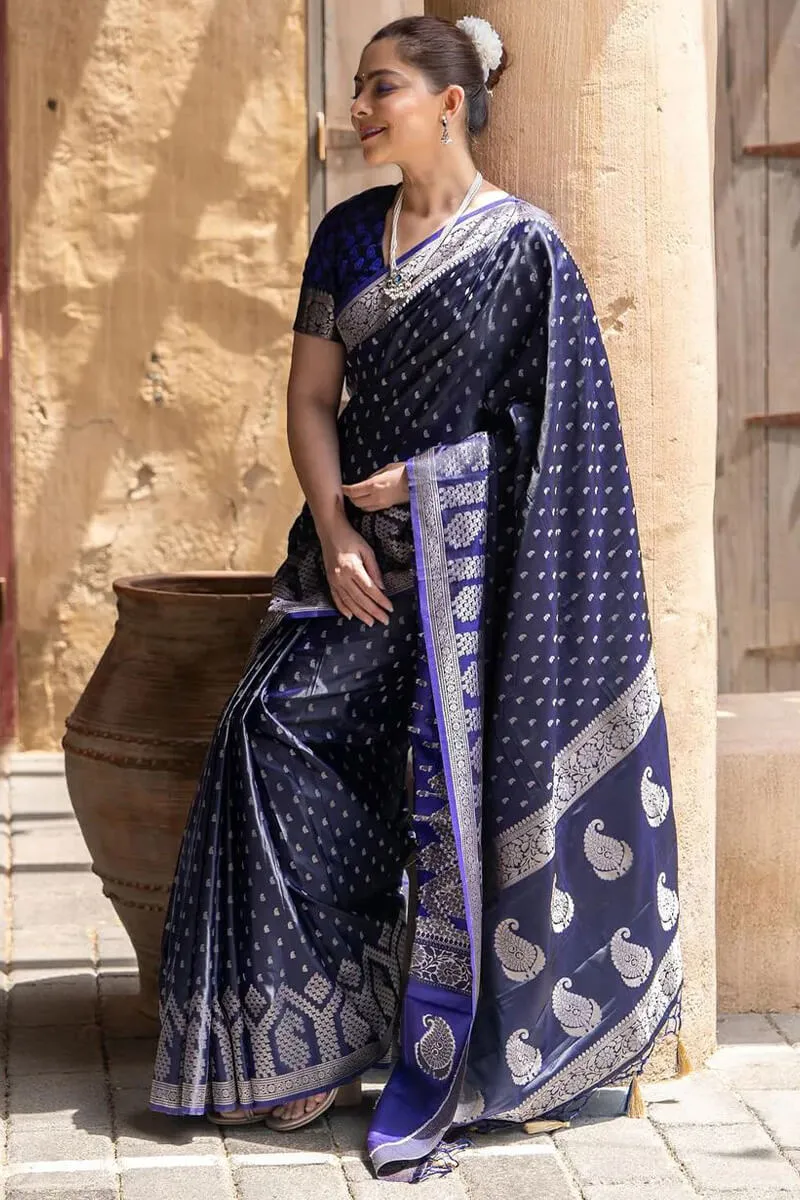 Sensational Navy Blue Soft Silk Saree With Comely Blouse Pieced