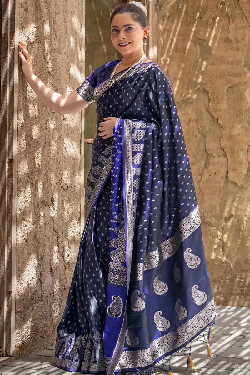Sensational Navy Blue Soft Silk Saree With Comely Blouse Pieced