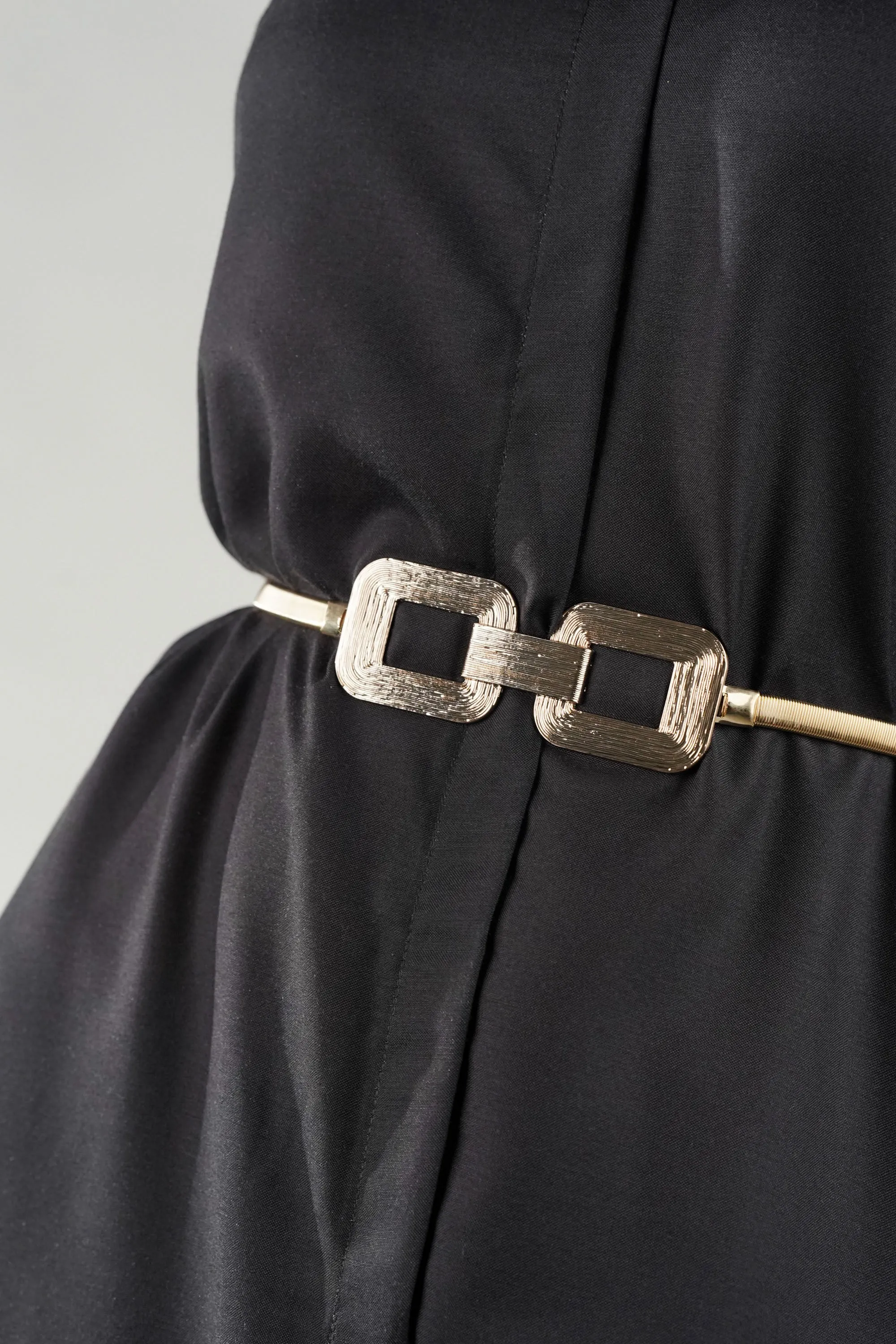 Structured Buckle Metal Stretch Belt